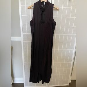 Rebecca by Sugan Vintage Black Gown with keyhole neckline, Black, Size Large.